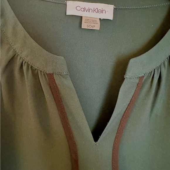 Calvin Klein Women's Sleeveless Blouse - Picture 3 of 3